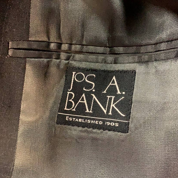 Jos A. Bank Men's Suit - Picture 5 of 13